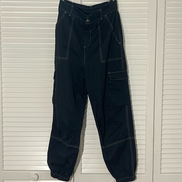 Black cargo pants with white stitching - Picture 1 of 3